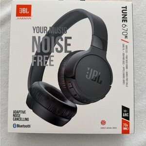 JBL Tune 670NC Wireless Black Headphones